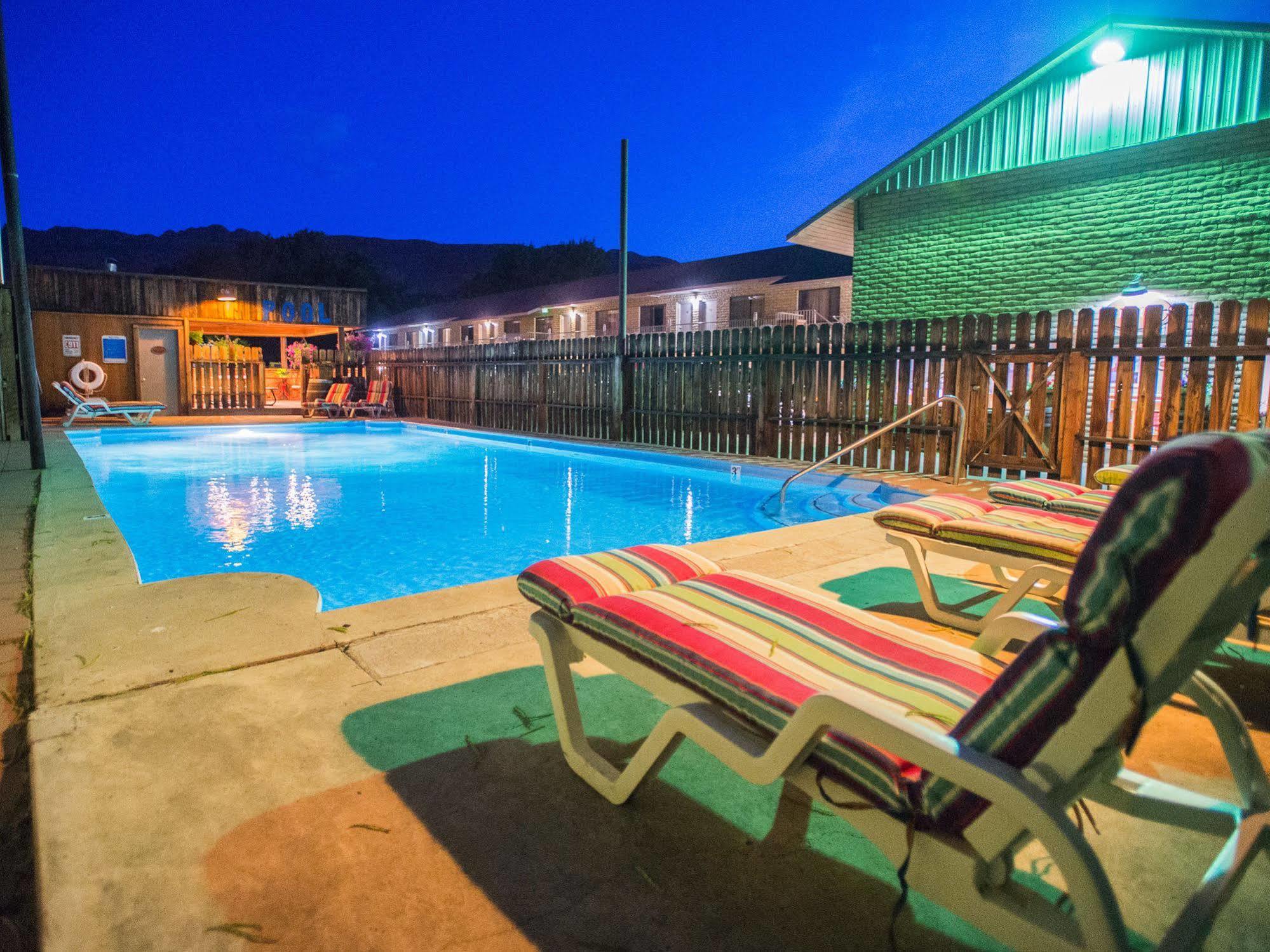Rustic Inn Moab Ngoại thất bức ảnh
